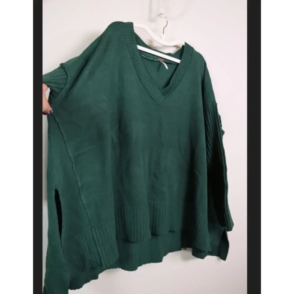 Free People Alli V-Neck Sweater Medium Oversized Dark Green Chunky Knit